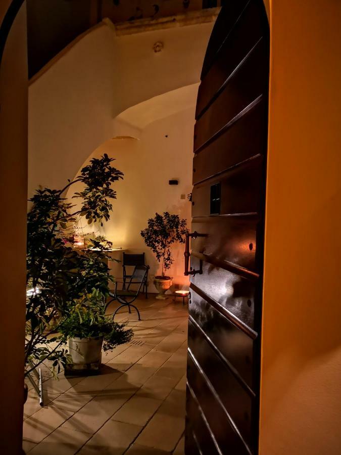 B&B Corti Carmela กัลลีโปลี ภายนอก รูปภาพ
